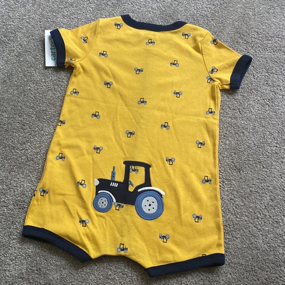 NWT- Toddler Boys 18 month romper - yellow with tractors! 🚜 - Picture 3 of 5